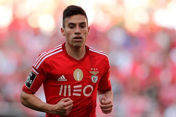 nicolas-gaitan-benefica-manchester-united-1437909004-800